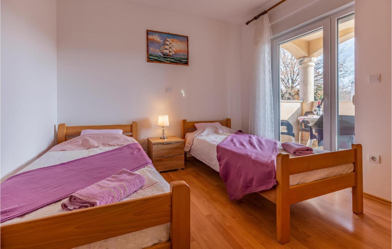 Lovely Apartment In Medulin With Kitchen 外观 照片
